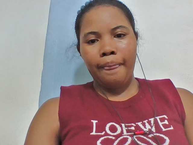 Juliah1a live cam on BongaCams