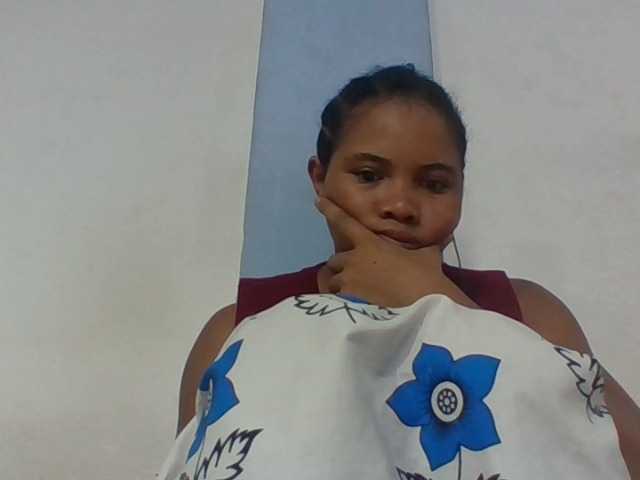 Juliah1a live cam on BongaCams