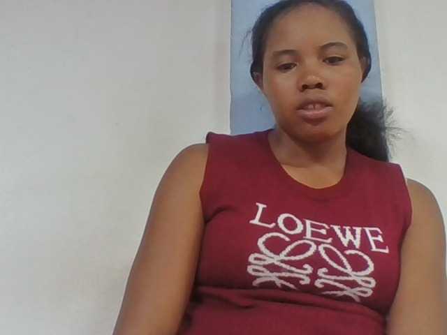 Juliah1a live cam on BongaCams