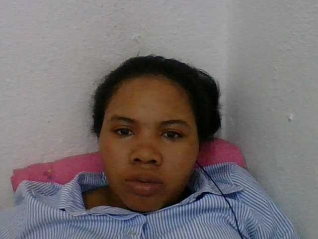 Juliah1a live cam on BongaCams