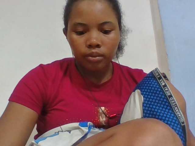 Juliah1a live cam on BongaCams