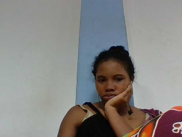 Juliah1a live cam on BongaCams
