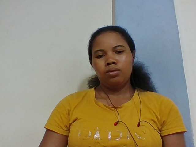 Juliah1a live cam on BongaCams