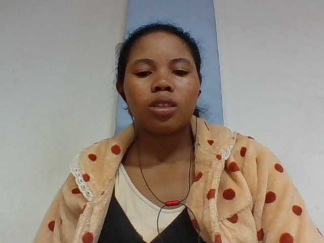 Juliah1a live cam on BongaCams
