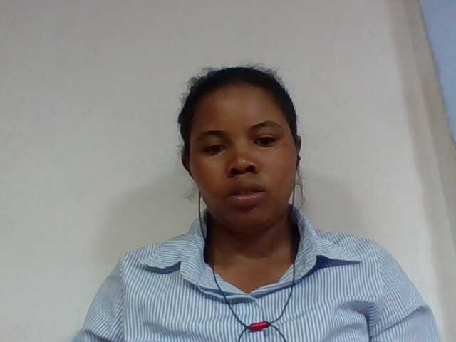 Juliah1a live cam on BongaCams