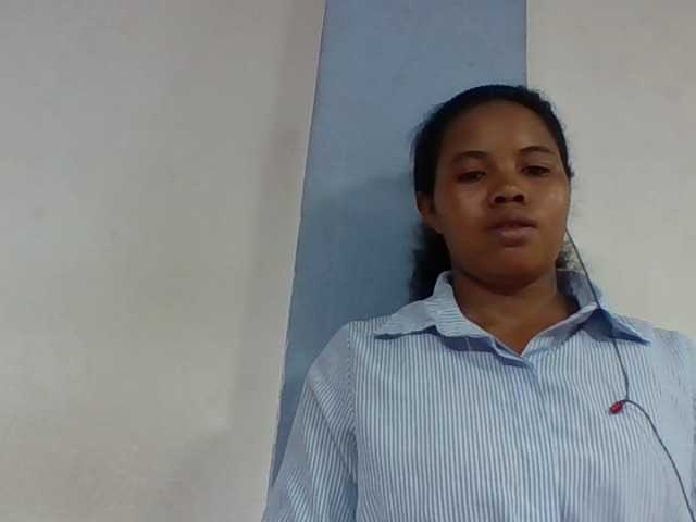 Juliah1a live webcam show