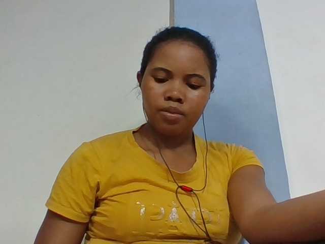 Juliah1a live cam on BongaCams