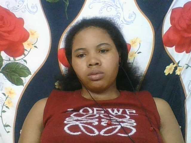 Juliah1a live cam on BongaCams