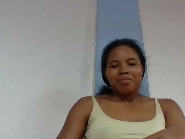 Juliah1a live cam on BongaCams