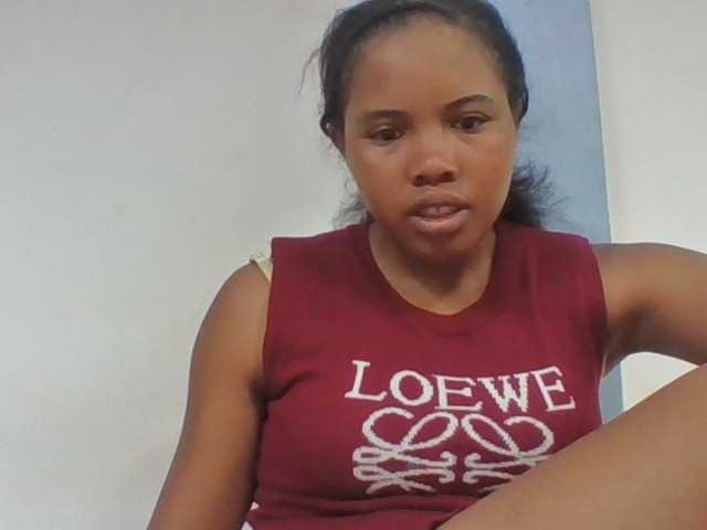 Juliah1a live cam on BongaCams