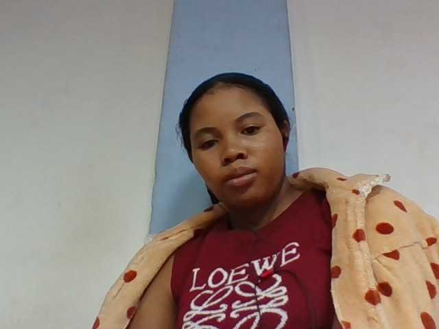 Juliah1a live cam on BongaCams