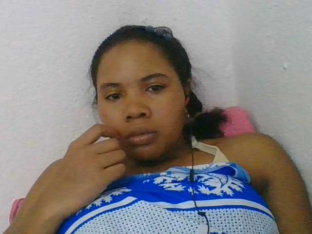 Juliah1a live cam on BongaCams