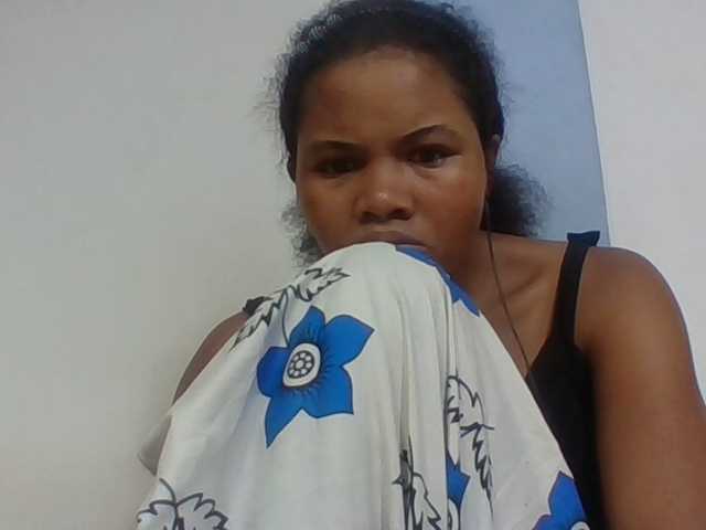 Juliah1a live cam on BongaCams