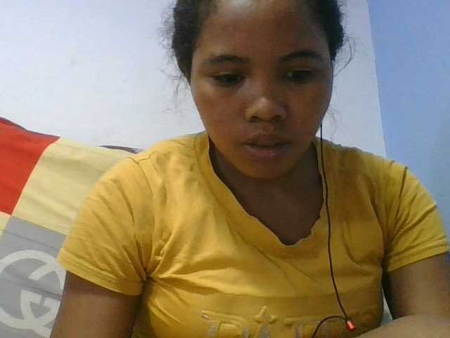 Juliah1a live cam on BongaCams