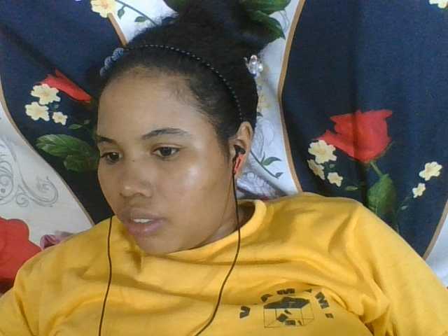 Juliah1a live cam on BongaCams