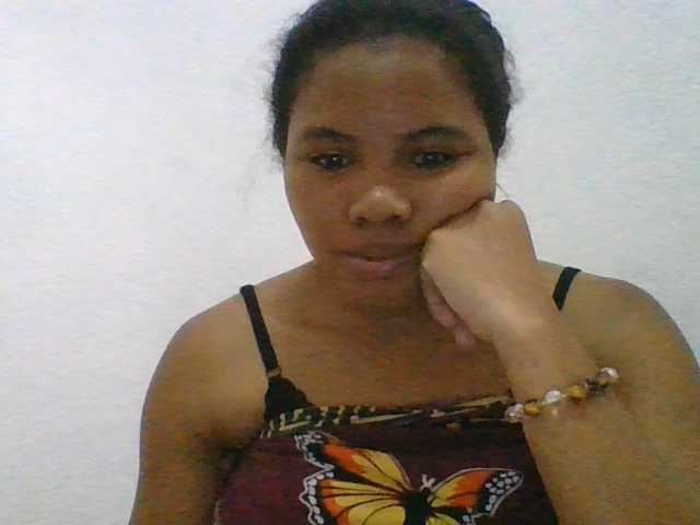 Juliah1a live cam on BongaCams