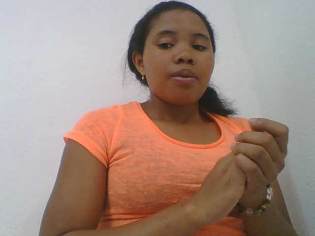 Juliah1a live cam on BongaCams