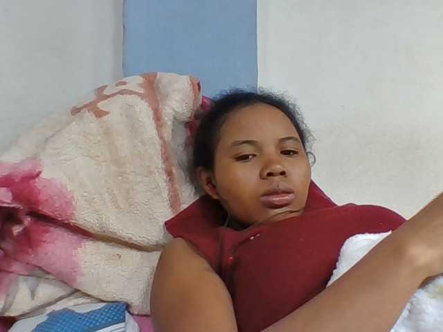 Juliah1a live cam on BongaCams