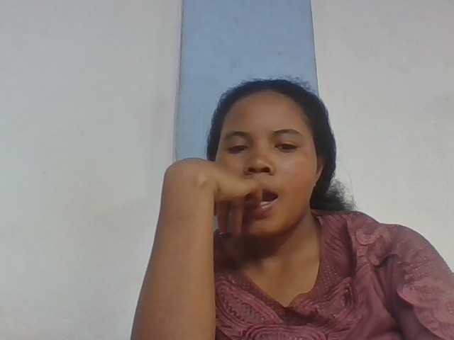 Juliah1a live cam on BongaCams