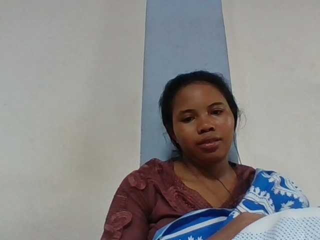 Juliah1a live cam on BongaCams