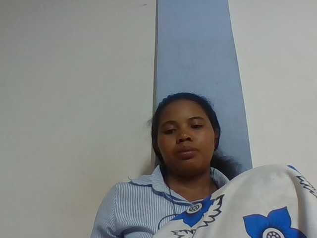 Juliah1a live cam on BongaCams
