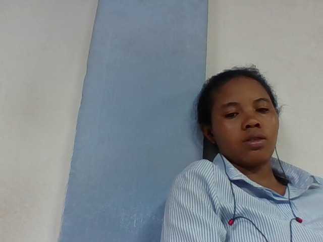 Juliah1a live cam on BongaCams