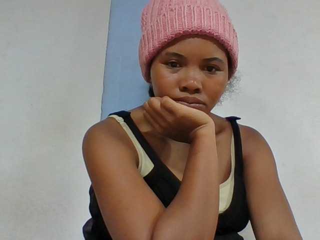 Juliah1a live cam on BongaCams