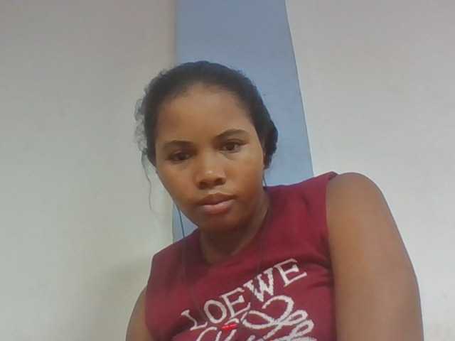 Juliah1a live cam on BongaCams