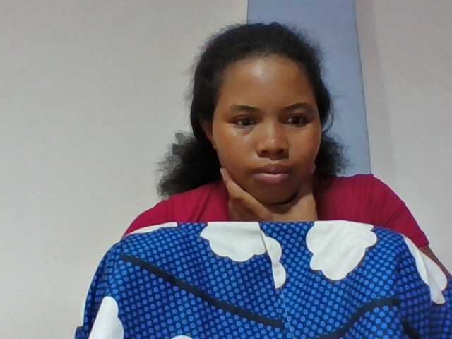Juliah1a live cam on BongaCams