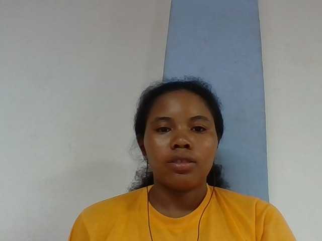 Juliah1a live cam on BongaCams