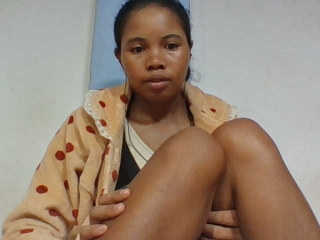 Juliah1a live cam on BongaCams