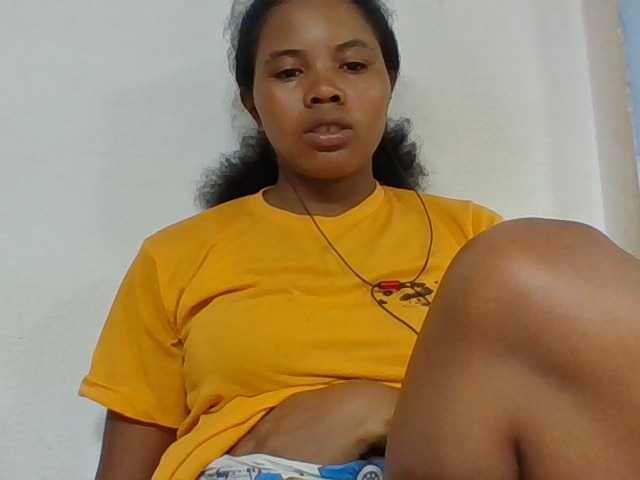 Juliah1a live cam on BongaCams