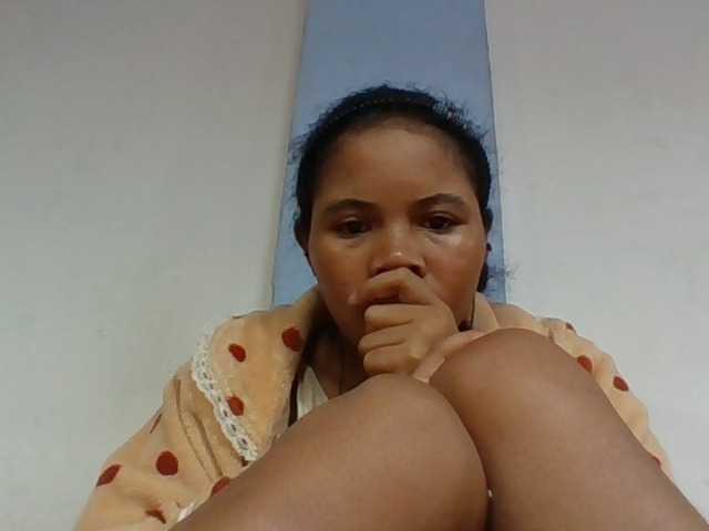 Juliah1a live cam on BongaCams