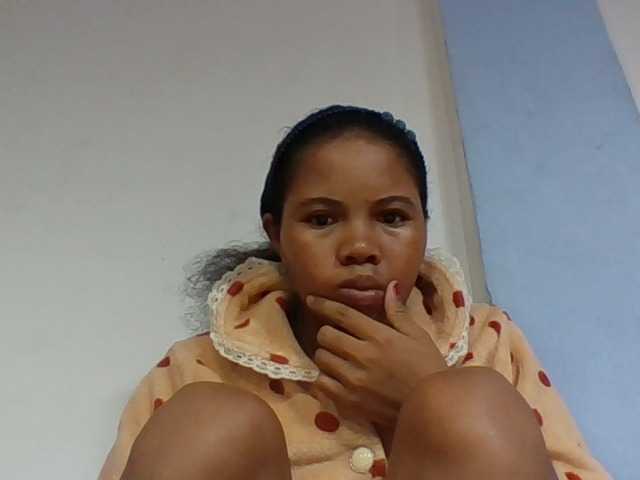 Juliah1a live cam on BongaCams