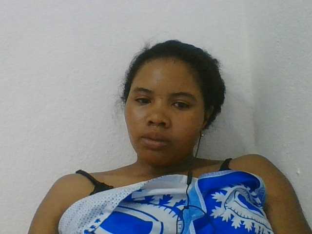 Juliah1a live cam on BongaCams