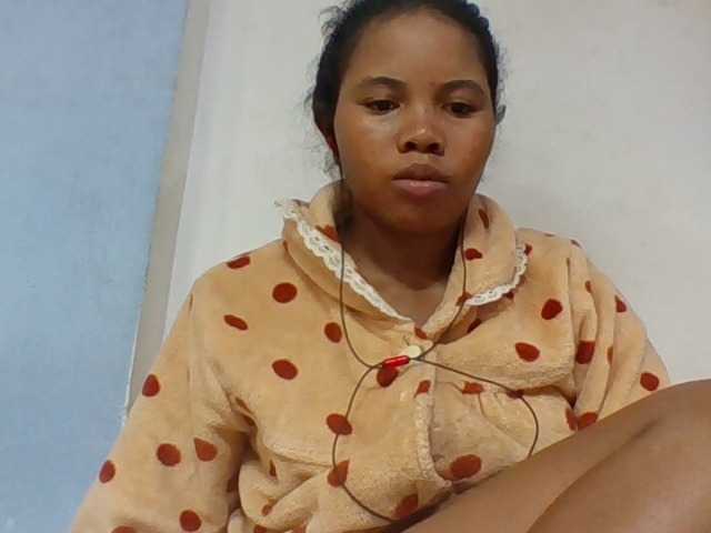 Juliah1a live cam on BongaCams