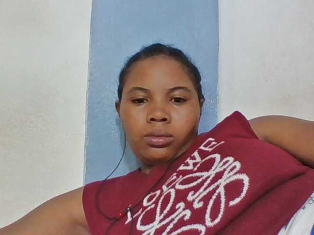 Juliah1a live cam on BongaCams