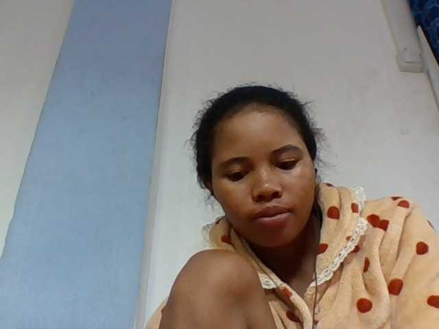 Juliah1a live cam on BongaCams