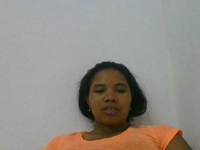 Juliah1a live cam on BongaCams