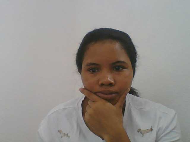Juliah1a live cam on BongaCams