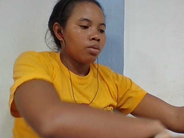 Juliah1a live cam on BongaCams