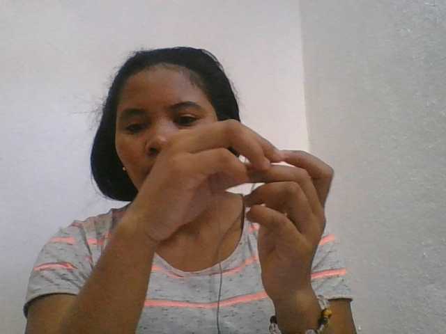 Juliah1a live cam on BongaCams