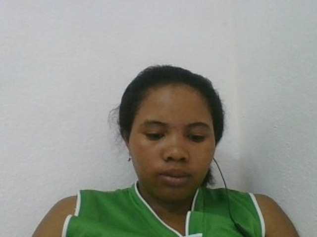 Juliah1a live cam on BongaCams