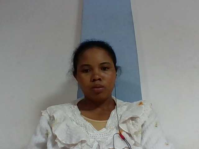 Juliah1a live cam on BongaCams