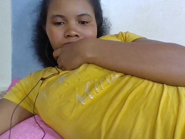 Juliah1a live cam on BongaCams