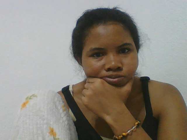 Juliah1a live cam on BongaCams