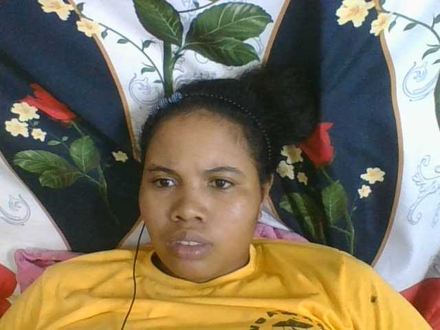 Juliah1a live cam on BongaCams