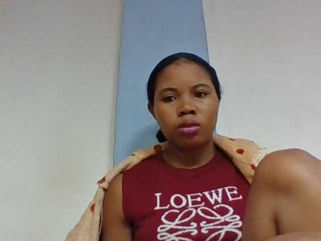 Juliah1a live cam on BongaCams