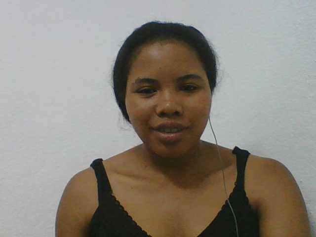 Juliah1a live cam on BongaCams