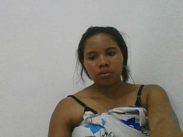 Juliah1a live cam on BongaCams